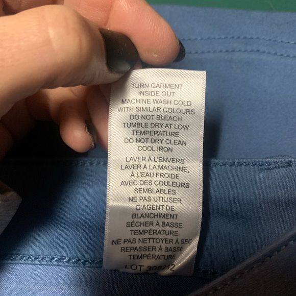 NWT Up Brand Capris in Bright Blue size 4 - Picture 6 of 7